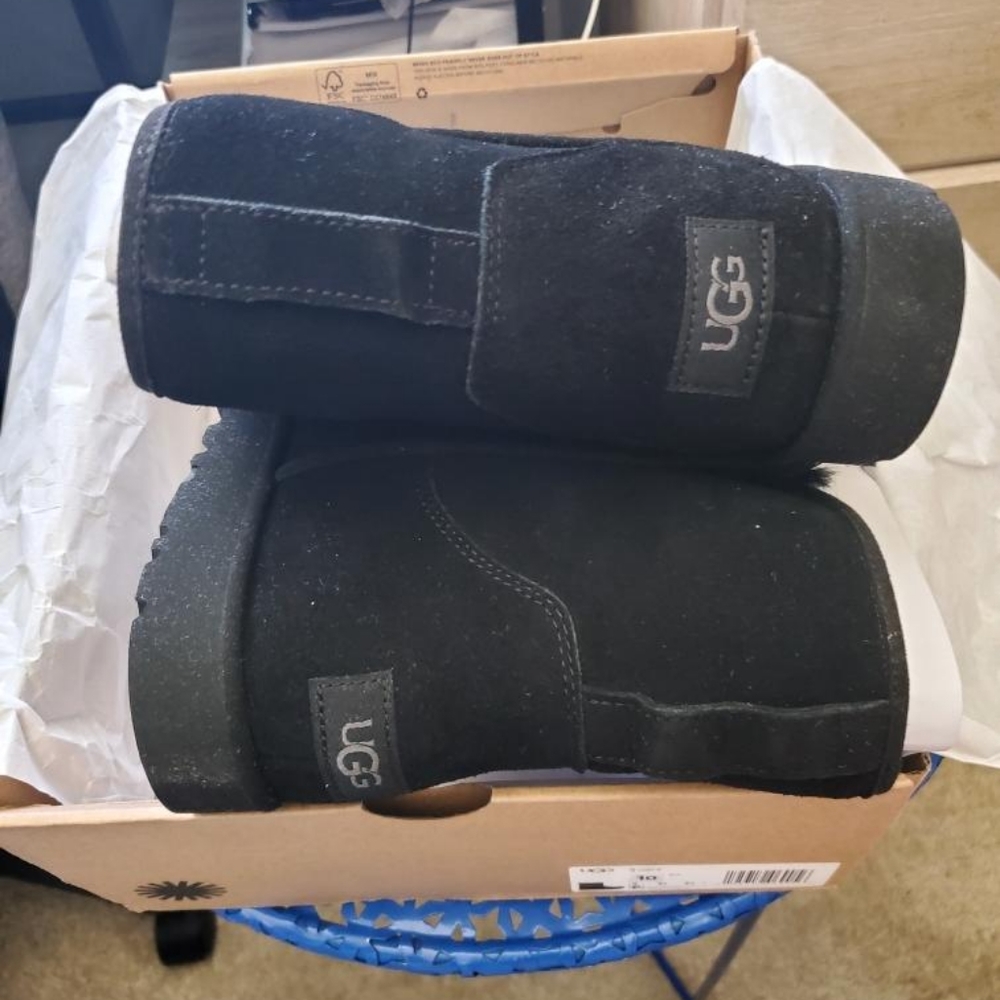 Ugg Cory II Booties - Picture 6 of 6